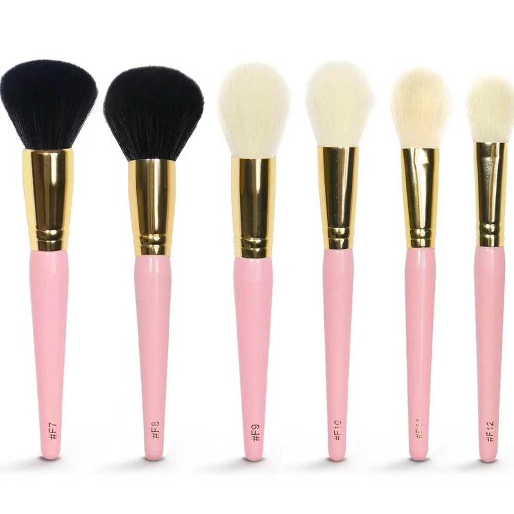 P. Louise Pink Makeup Brush Set with Gold Accents. 30 brushes